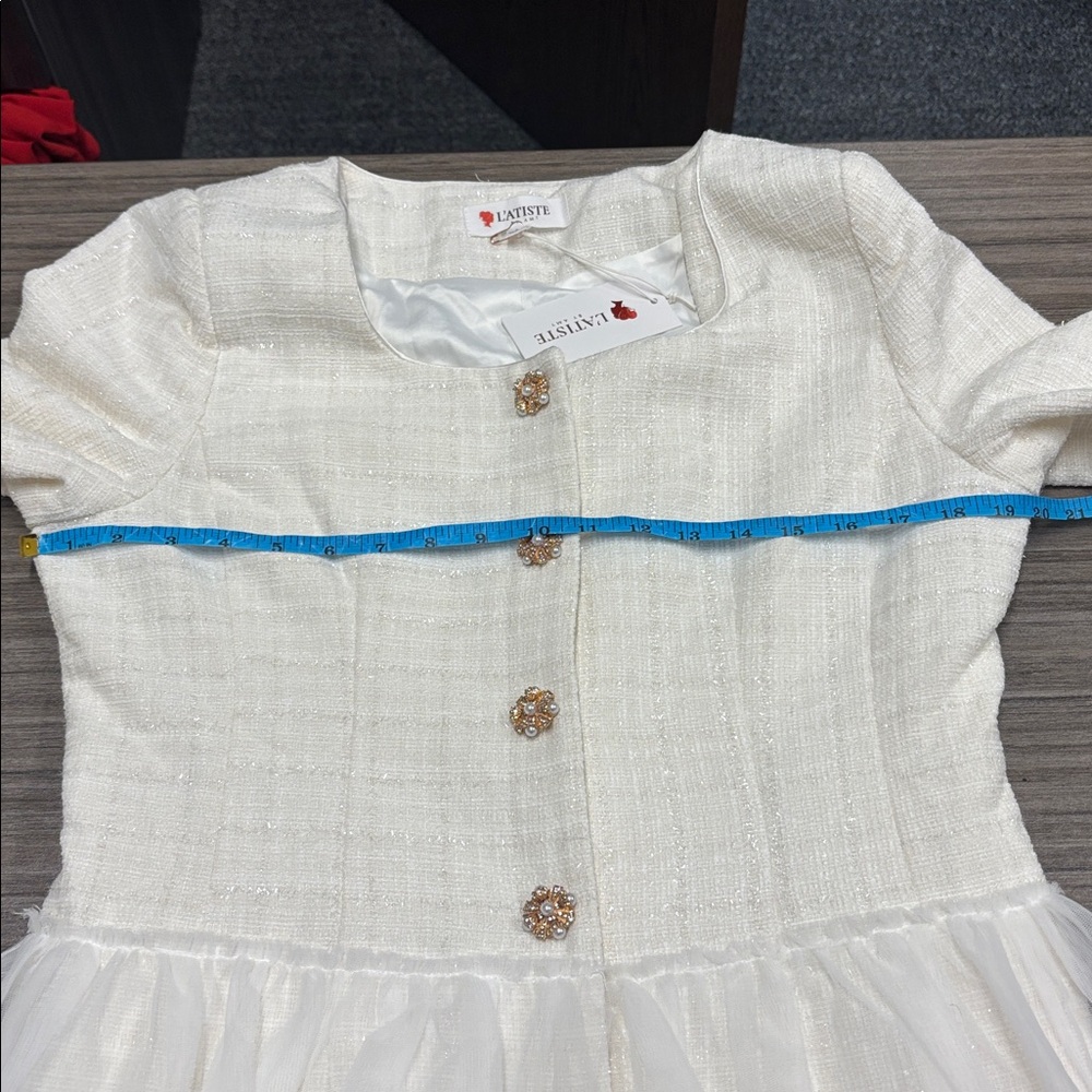 L'ATISTE Textured Cream Blazer with Pearl Button - Picture 10 of 10